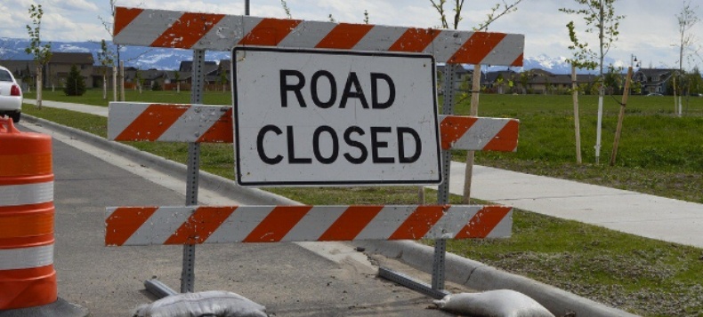 road-block-sign-to-personal-finance